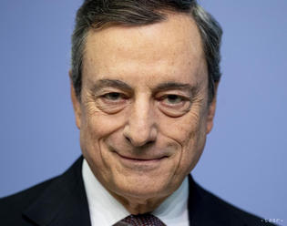 Členom Pápežskej akadémie spoločenských vied sa stal exšéf ECB Draghi