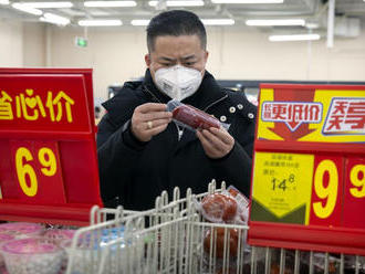 Peking uvoľní zdravotné opatrenia po 14 dňoch bez prípadov nákazy