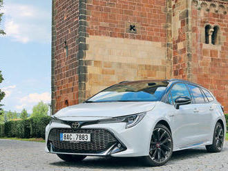 Toyota Corolla TS: Rodinný hybrid, který se převtělil ve sporťák