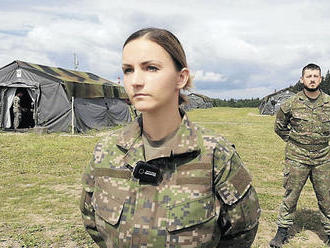 Vojaci trénujú na cyperskú misiu, cvičia aj potláčanie davu