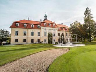 Pobyt ako z rozprávky – v bernolákovskom kaštieli Theresia Chateau pre dve osoby s raňajkami.