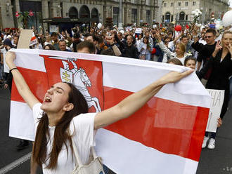 FOTO: Protestné zhromaždenie v Minsku sa skončilo bez zásahu polície