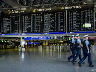 Nemecko vydalo varovanie pred cestami do Bruselu a Francúzskej Guyany