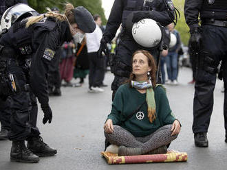 Protesty proti policajnému násiliu sa konali v Hamburgu i Düsseldorfe