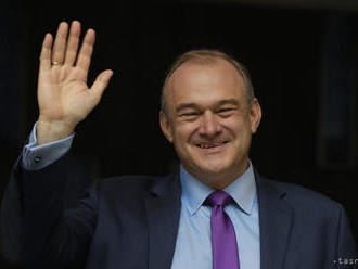 Novým predsedom liberálov sa stal Ed Davey