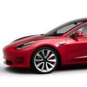 Tesla bojuje proti tunerům, kteří odemykají zamčené funkce