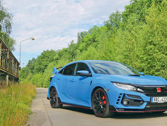 Honda Civic Type-R: Auto z plakátu na zdi klučičího pokoje