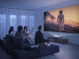 Samsung má šialený projektor: The Premiere má 4K obraz a 130″ uhlopriečku!