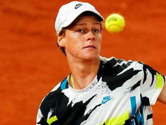 French Open 2020: Teenager Jannik Sinner stuns 11th seed David Goffin