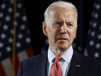 Kandidát za prezidenta USA Biden v prieskumoch naďalej vedie