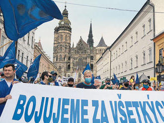 Odborári odkázali Krajniakovi, že si pomýlil dialóg s diktátom