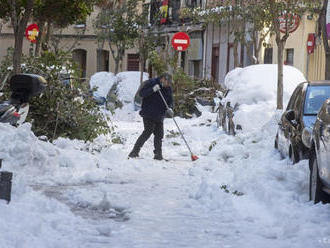 Madrid odhadol škody po snehovej búrke na zhruba 1,4 miliardy eur