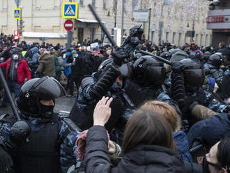 Kanada vyjadrila znepokojenie nad zatýkaním na protestoch v Rusku