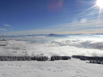 V rakúskom lyžiarskom stredisku porušilo opatrenia 96 cudzincov