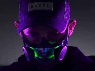 Razer představil respirátor s RGB podsvícením. Budou z roušek chytré gadgety?