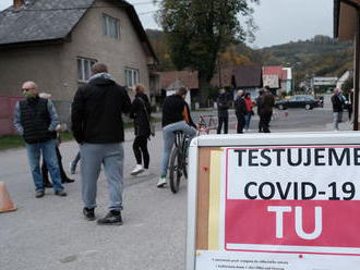 Študenti sa konečne dočkali peňazí za testovanie