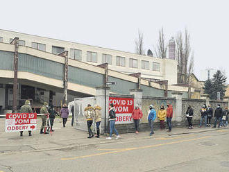 Nitra testovala povinne. Púchov a Košice dobrovoľne