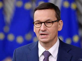 Morawiecki verdikt Ústavného súdu privítal, Tusk vyzýva na protesty