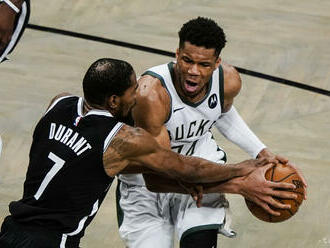 Bucks vyrážajú za obhajobou, titul im chcú vziať Brooklyn či Lakers