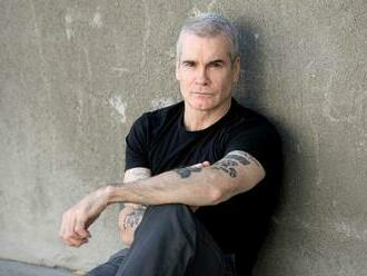 Henry Rollins míří do Prahy, jeho vyprávění zazní v Divadle U Hasičů