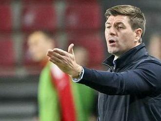 Gerrard mluvil s Kamarou a otočil. Rangers tlačí na UEFA, aby bučení vyšetřila