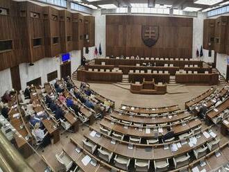 Nakazená poslankyňa OĽANO ukončila rokovanie parlamentu