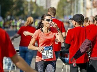 Sklady pred Medzinárodným maratónom mieru praskajú vo švíkoch: Bežci dostanú 2 tony banánov a 17 500 fliaš!