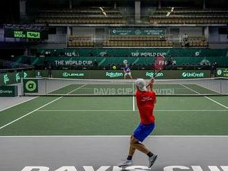 Čeští tenisté v Davis Cupu potrápili favority. Zářil hlavně debutant Macháč