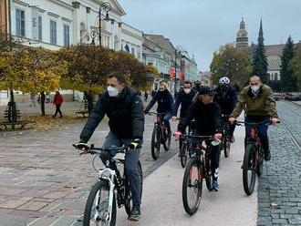 Heger prešiel Košicami na bicykli