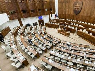 V disciplinárnych senátoch budú okrem sudcov aj iné právnické profesie