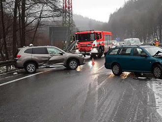 Na silnici I/35 z Liberce ve směru na Hodkovice nad Mohelkou narazilo do již vyšetřované nehody…