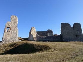 Skautík na výprave   - Hrad Branč