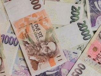 Koruna ve vleku Fedu a ECB