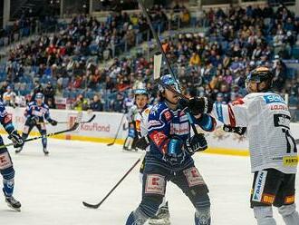 Hokejisté Sparty nadělovali Jágrovi. Třinec vykradl Boleslav, vyhrál i Hradec