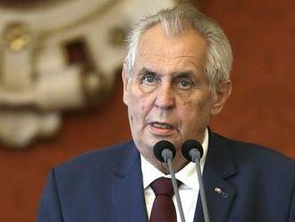 Zeman vo vianočnom posolstve šíril dezinformácie, tvrdia českí politici