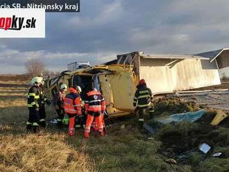 FOTO Tragická dopravná nehoda pri Tvrdošovciach: Vodič   nákladného auta neprežil