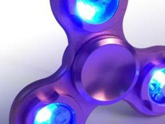 Originálny Fidget spinner s LED svetlom, na výber v 5 farbách. Doprava zdarma.