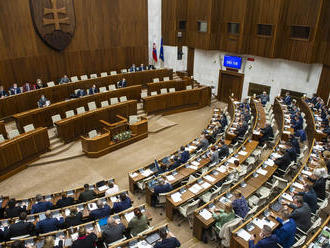 Poslanci majú v stredu rokovať o predĺžení núdzového stavu