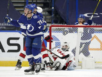 NHL: Tampa zdolala Carolinu, shutouty Vasilevského a Chudobina