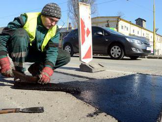 Košice začali s opravou najväčších výtlkov na vybraných cestách