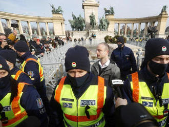 Organizátorov protestu proti epidemiologickým opatreniam pokutovali