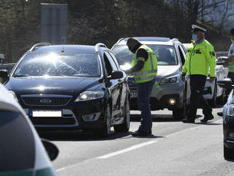 Na dodržiavanie pravidiel dohliadne v Česku 30.000 príslušníkov