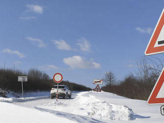 Čaká nás mrazivá noc, pozor si treba dať aj na cestách