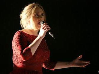 Speváčka Adele sa rozviedla, o syna sa bude starať s exmanželom