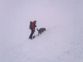 Na českej a poľskej strane pohoria Krkonoše spadli lavíny