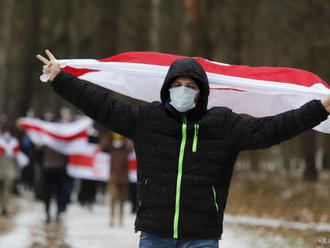 V Bielorusku  zadržala  polícia pred protestami desiatky ľudí