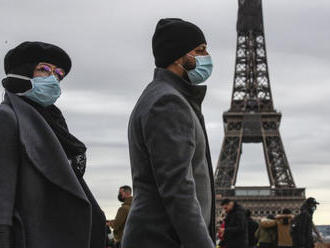 Parížske nemocnice sú takmer ochromené covidom