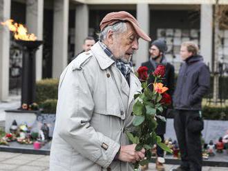 Zemřel spisovatel a písničkář Jan Vodňanský. Byl hospitalizován s covidem-19