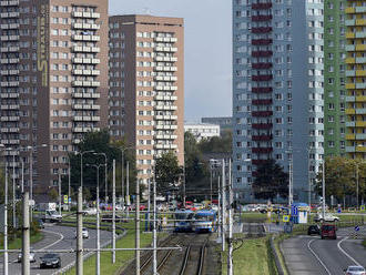 Z panelových sídlišť se měla stát ghetta, místo toho tamní byty zdražují rychleji než novostavby