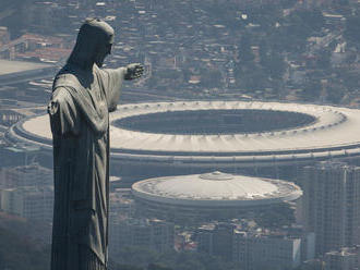 Veľká pocta pre legendu. Slávna Maracana nesie meno kráľa Pelého